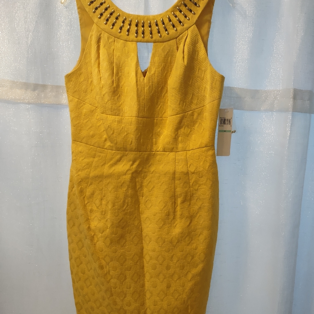 Dress - Picture 3 of 6